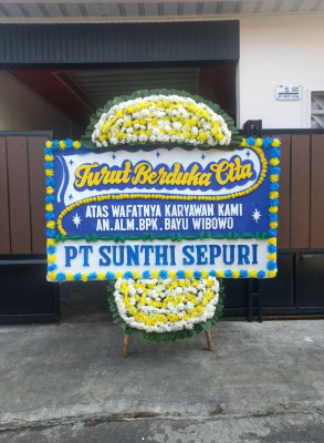 Papan Bunga Duka di Teluk Lerong Ulu